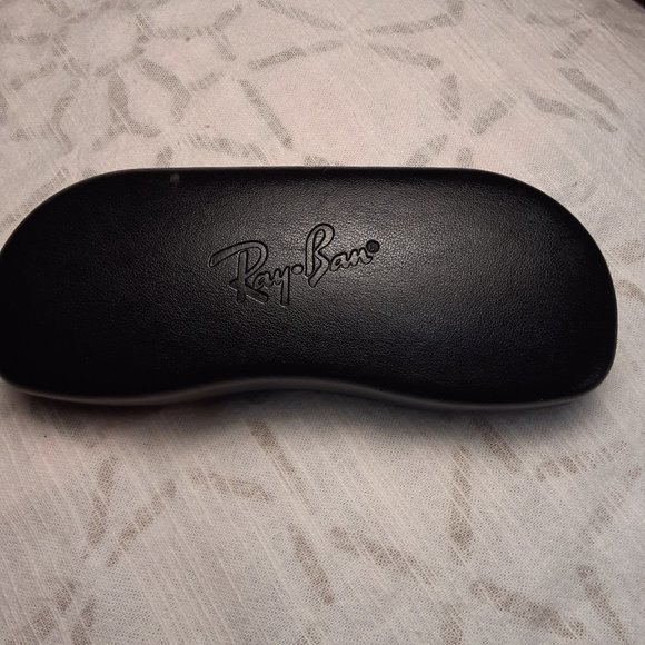 Ray-Ban hard shell clam shell sun glasses case - Picture 2 of 10